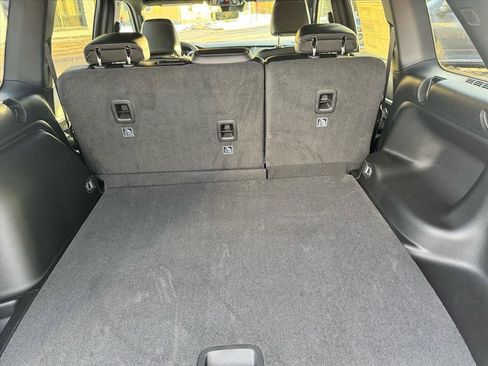 Used 2026 Jeep Grand Cherokee 4WD image 11