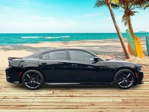 Used 2019 Dodge Charger Scat Pack RWD image 7