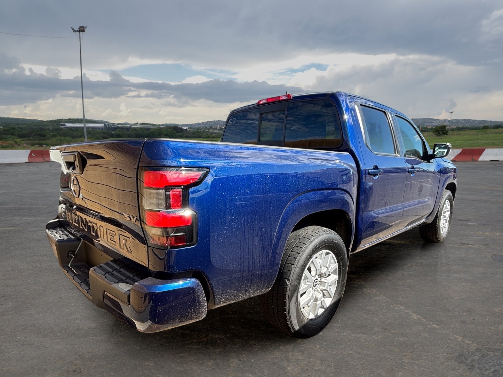 Used 2022 Nissan Frontier SV RWD image 3