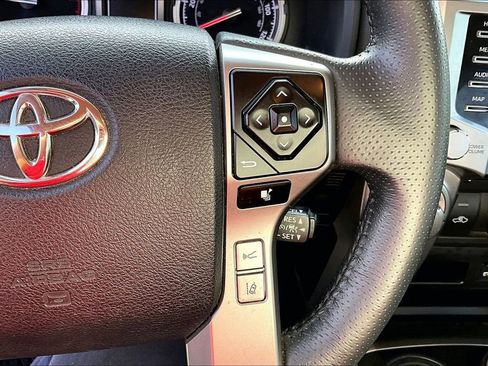 Used 2023 Toyota 4Runner TRD Sport AWD/4WD image 27