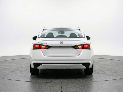 Used 2025 Nissan Altima 2.5 SV image 7