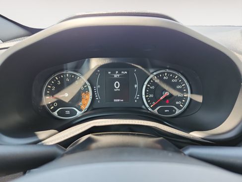Used 2018 Jeep Renegade Latitude w/ Cold Weather Group AWD/4WD image 15