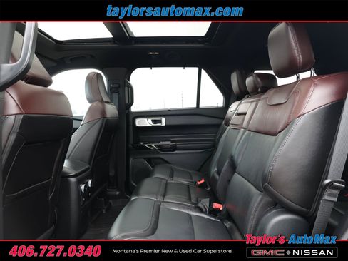 Used 2023 Ford Explorer Platinum w/ Technology Package AWD/4WD image 6