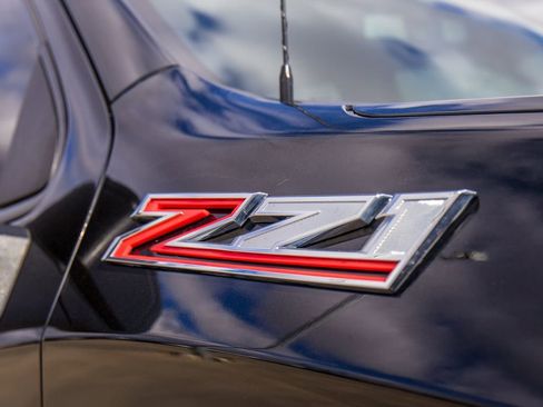 Used 2021 Chevrolet Silverado 1500 Custom Trail Boss w/ LPO, Dark Essentials Package image 12