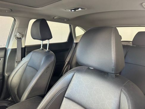 Used 2024 Kia Seltos EX image 3