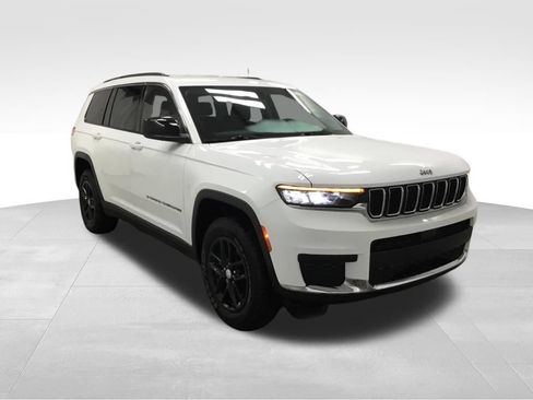 Used 2022 Jeep Grand Cherokee L Laredo w/ Luxury Tech Group I AWD/4WD image 3