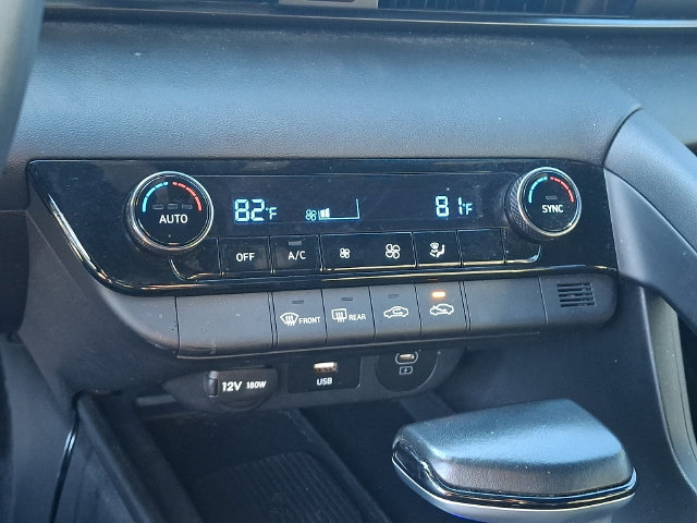 Used 2025 Hyundai Elantra Sport FWD image 15