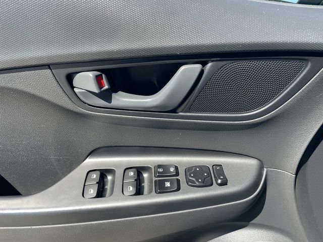 Used 2022 Hyundai Kona SEL AWD/4WD image 21