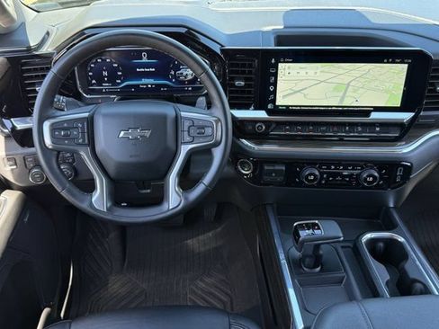 Used 2023 Chevrolet Silverado 1500 LT Trail Boss w/ Convenience Package II AWD/4WD image 12