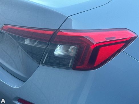 Used 2022 Honda Civic Touring image 10