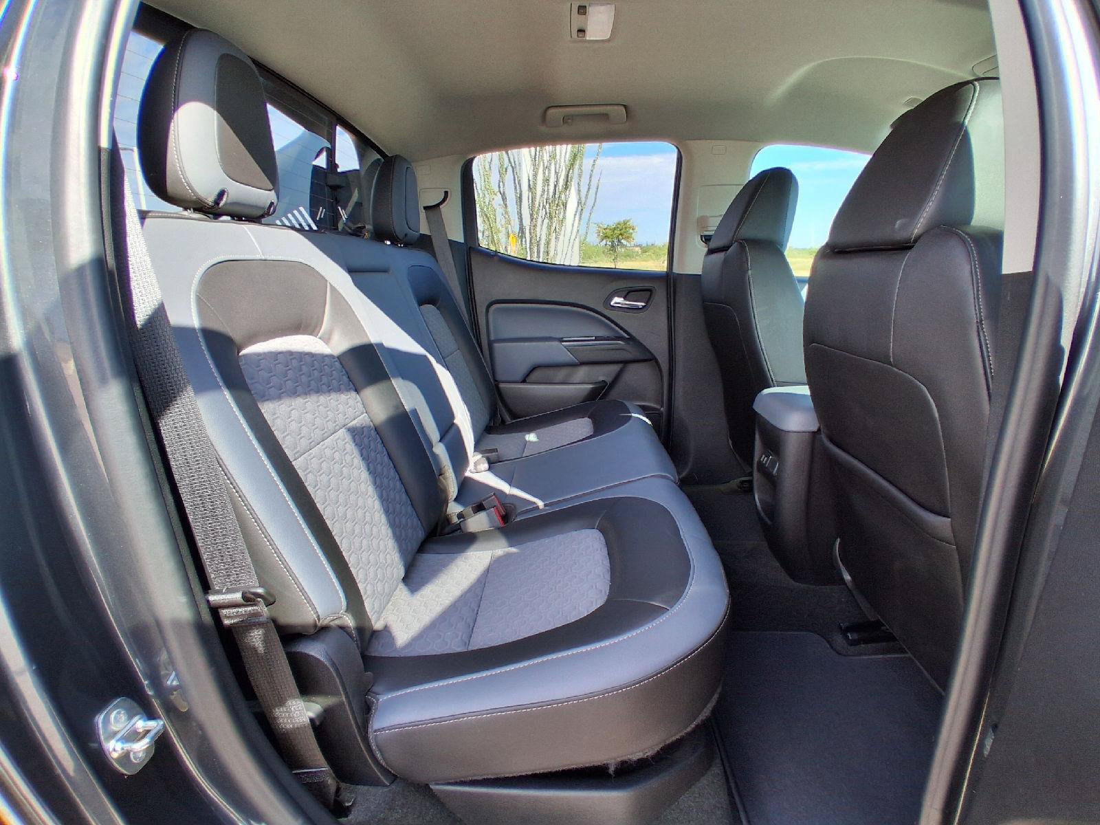 Used 2016 Chevrolet Colorado Z71 AWD/4WD image 25