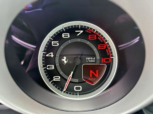 Used 2015 Ferrari California T RWD image 32
