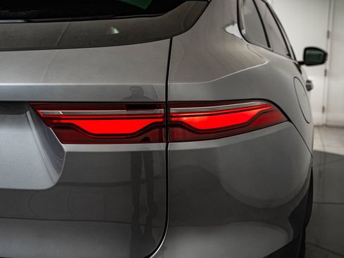 Certified 2025 Jaguar F-PACE R-Dynamic S image 14