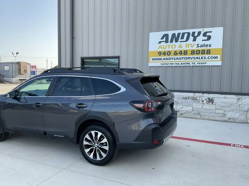 Used 2025 Subaru Outback Limited AWD/4WD image 21