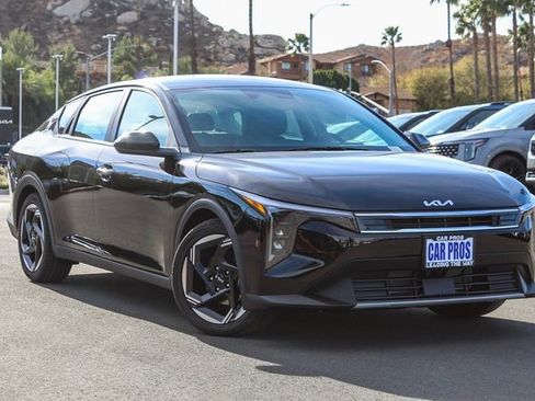 New 2025 Kia K4 EX image 2