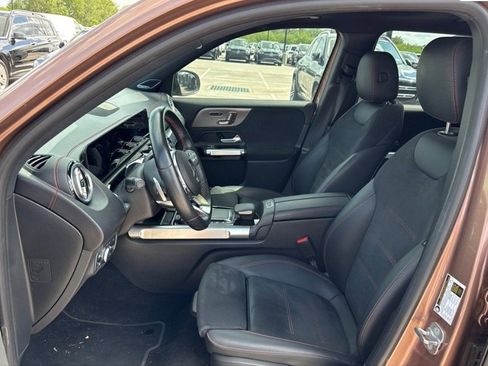 Used 2023 Mercedes-Benz EQB 300 4MATIC image 8