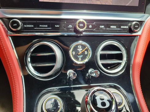 Used 2022 Bentley Continental GT AWD/4WD image 56