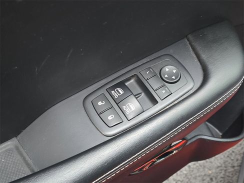 Used 2017 Dodge Challenger SRT Hellcat image 17