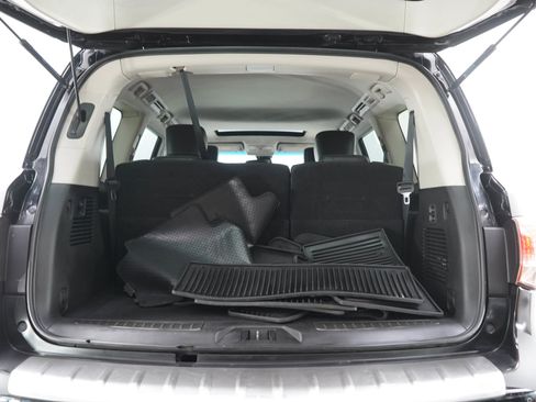 Used 2016 INFINITI QX80 4WD w/ Deluxe Technology Package image 17