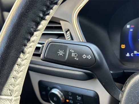 Used 2020 Ford Escape Titanium image 29