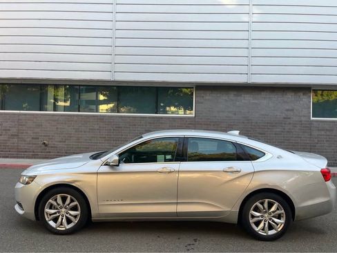 Used 2017 Chevrolet Impala LT image 6