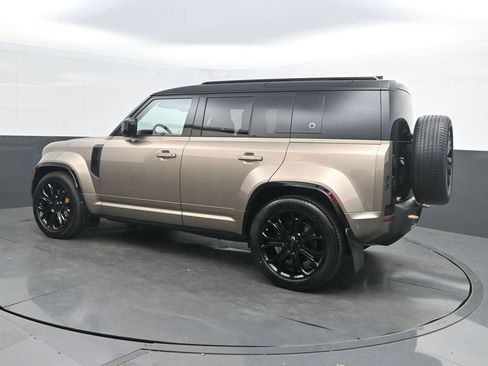 New 2026 Land Rover Defender 110 OCTA AWD/4WD image 3