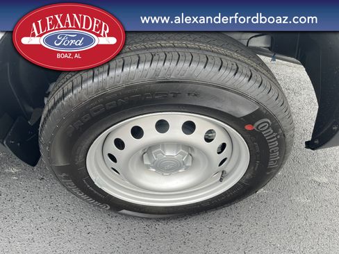 New 2025 Ford Maverick XL image 8