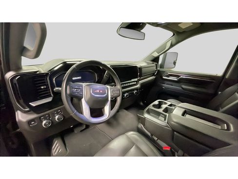 Used 2024 GMC Sierra 2500 SLT image 10