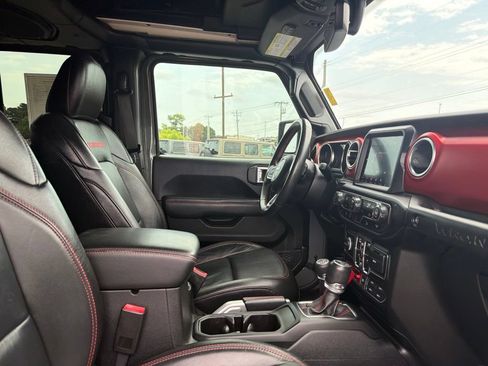 Used 2019 Jeep Wrangler Unlimited Rubicon AWD/4WD image 23
