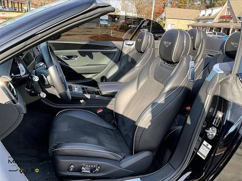 Used 2023 Bentley Continental GT V8 image 25