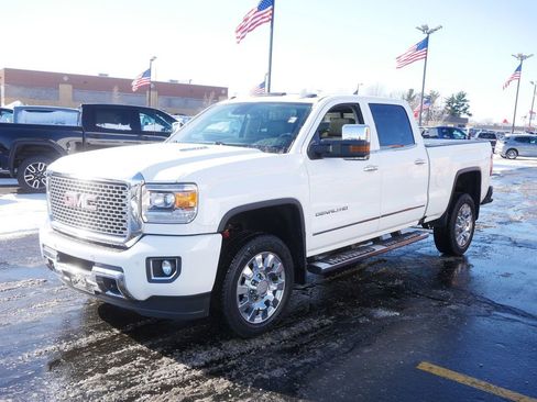Used 2016 GMC Sierra 2500 Denali w/ Duramax Plus Package image 4