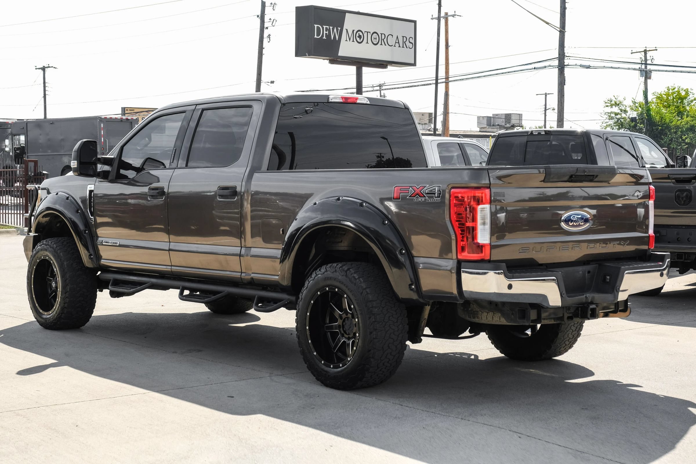 Used 2017 Ford F250 XLT w/ XLT Value Package AWD/4WD image 10