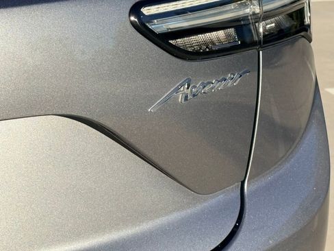 Used 2021 Buick Envision Avenir w/ Technology Package II image 12