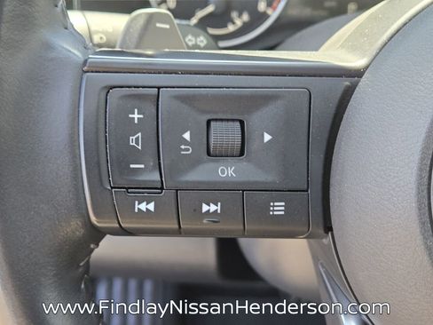 Used 2024 Nissan Pathfinder SV AWD/4WD image 24