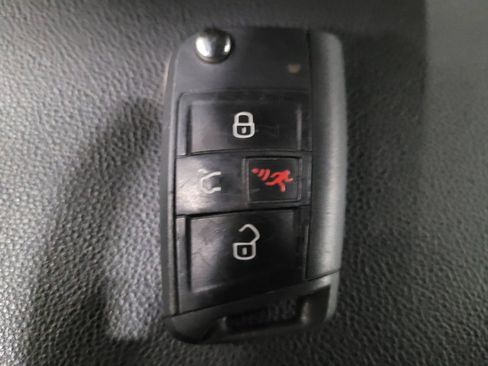 Used 2025 Volkswagen Jetta Sport FWD image 32