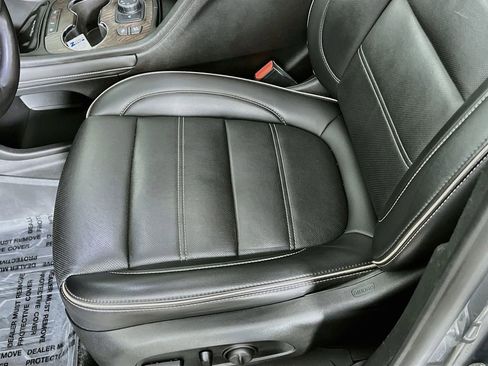Used 2021 GMC Acadia Denali w/ GMC Pro Grade Package AWD/4WD image 19