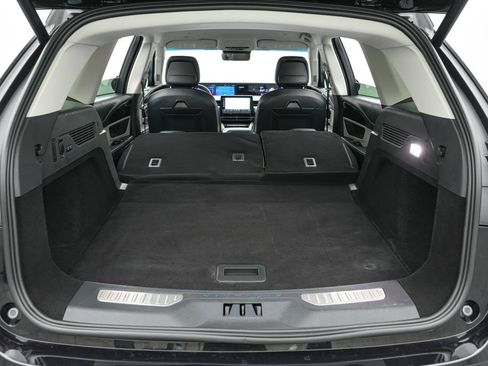 Used 2025 Lincoln Nautilus Premier AWD/4WD image 31