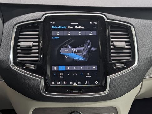 Used 2023 Volvo XC90 B6 Plus w/ Protection Package Premier image 19