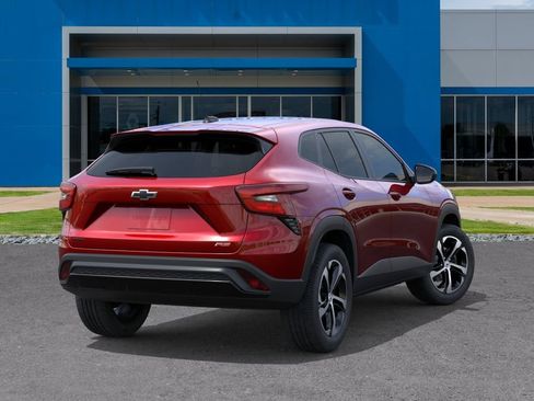 New 2026 Chevrolet Trax RS w/ Sunroof Package FWD image 4