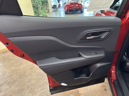 Used 2023 Toyota Crown XLE image 27