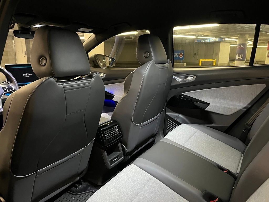 Used 2025 Volkswagen ID.4 Pro RWD image 22