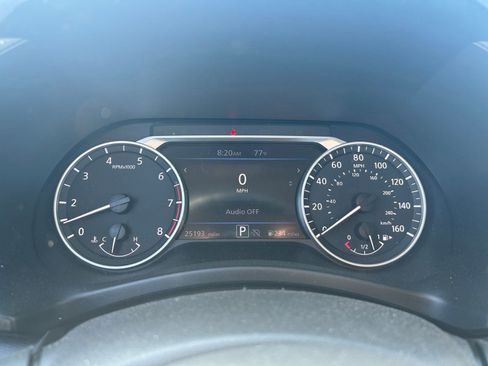 Used 2024 Nissan Sentra SV FWD image 19