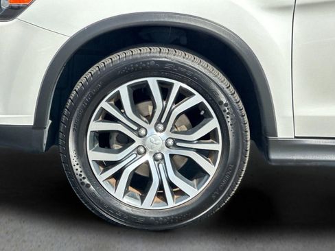 Used 2018 Mitsubishi Outlander Sport ES image 24