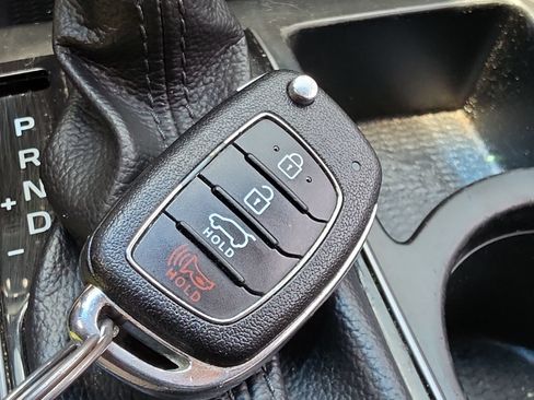 Used 2017 Hyundai Tucson SE w/ SE Popular Package 02 FWD image 25