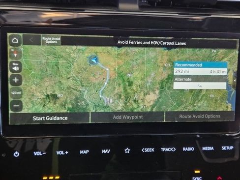 Used 2024 Hyundai Tucson Limited image 45