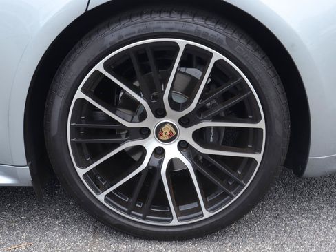 Used 2023 Porsche Panamera Platinum Edition w/ Sportdesign Package RWD image 41