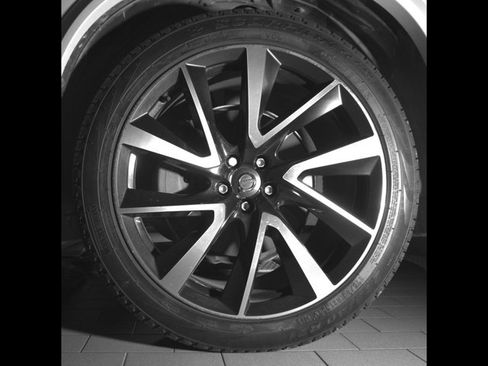 Used 2019 Volvo XC90 T6 Inscription w/ Protection Package Premier image 9