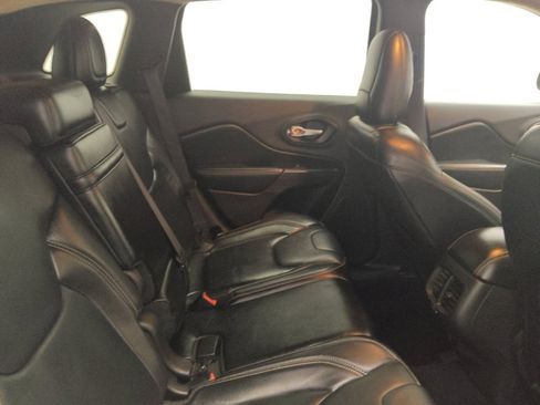 Used 2014 Jeep Cherokee Limited FWD image 19