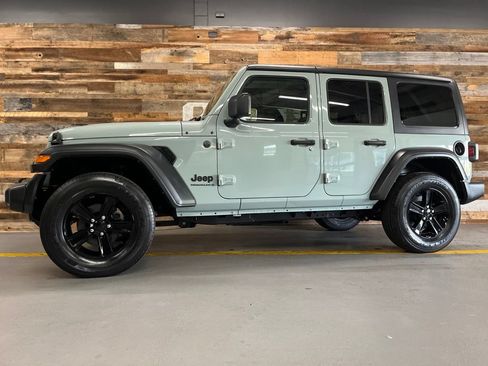 Used 2023 Jeep Wrangler Unlimited Sport AWD/4WD image 50