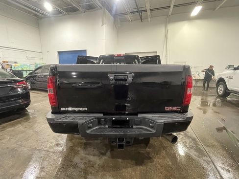 Used 2013 GMC Sierra 3500 Denali image 8